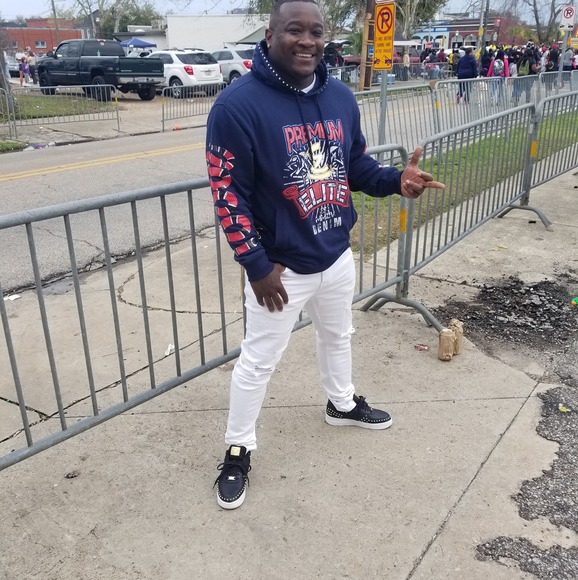 Meet your Posher, Sherman - Picture 1 of 1